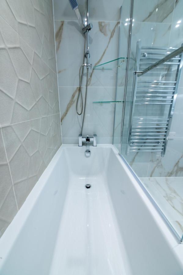 Lux 2 Bedrooms - 2 Bathrooms - F7 Appartamento Londra